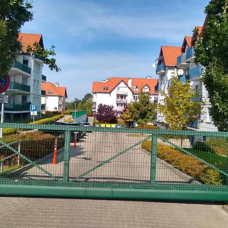 Z Bezplatnym Parkingiem Appartamento